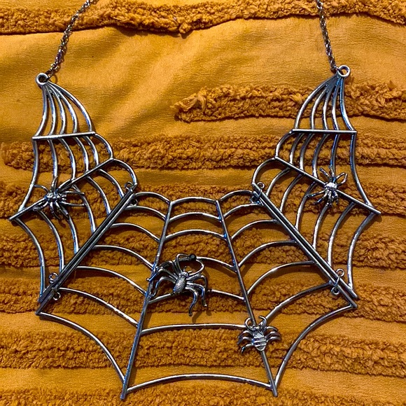 Nicoletta Carlone Spiderweb necklace - Picture 2 of 3